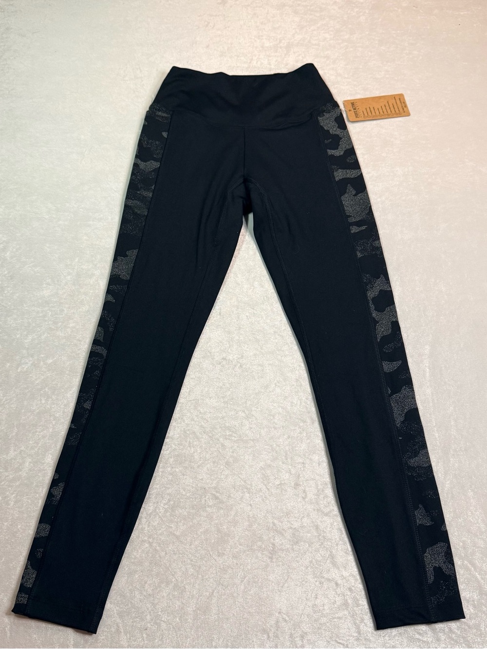 Victoria’s Secret PINK Active Leggings Featuring High Waisted Styling,Camo Print